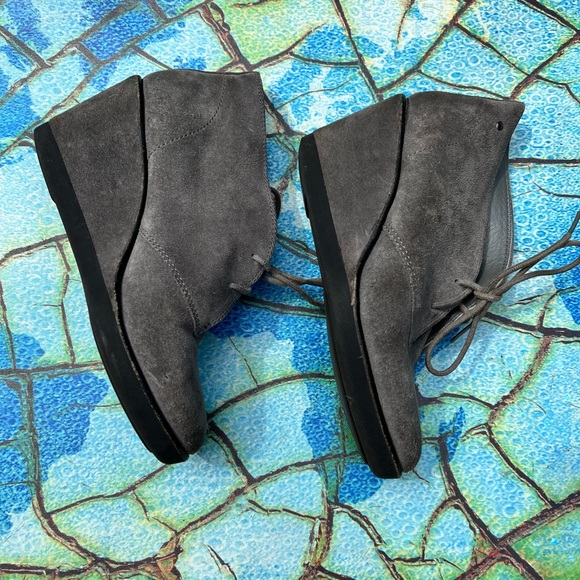 COACH Wedge Ankle boot w/ Gray suede leather - Picture 3 of 8